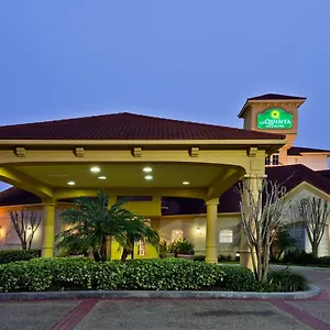 La Quinta By Wyndham Usf Hotel